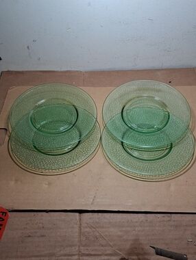 4 L E Smith Green Salad Plates by KRACKY "Crackled" Depression Glass 1930.